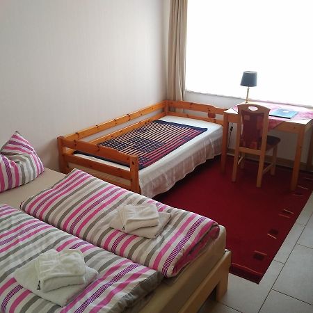 Aaron - Privatunterkunft Magdeburgo Exterior foto